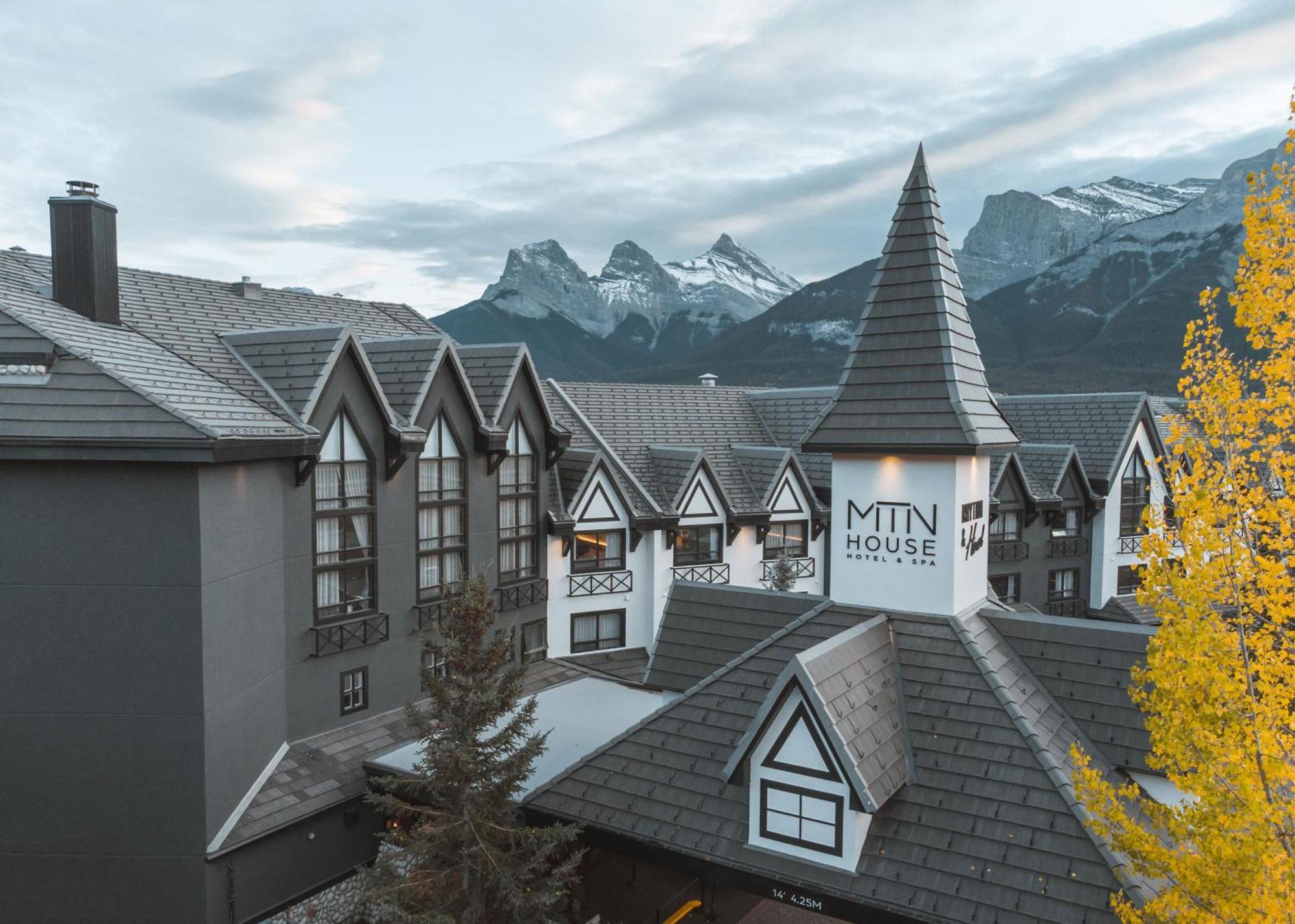 Отель Mtn House By Basecamp Канмор Экстерьер фото